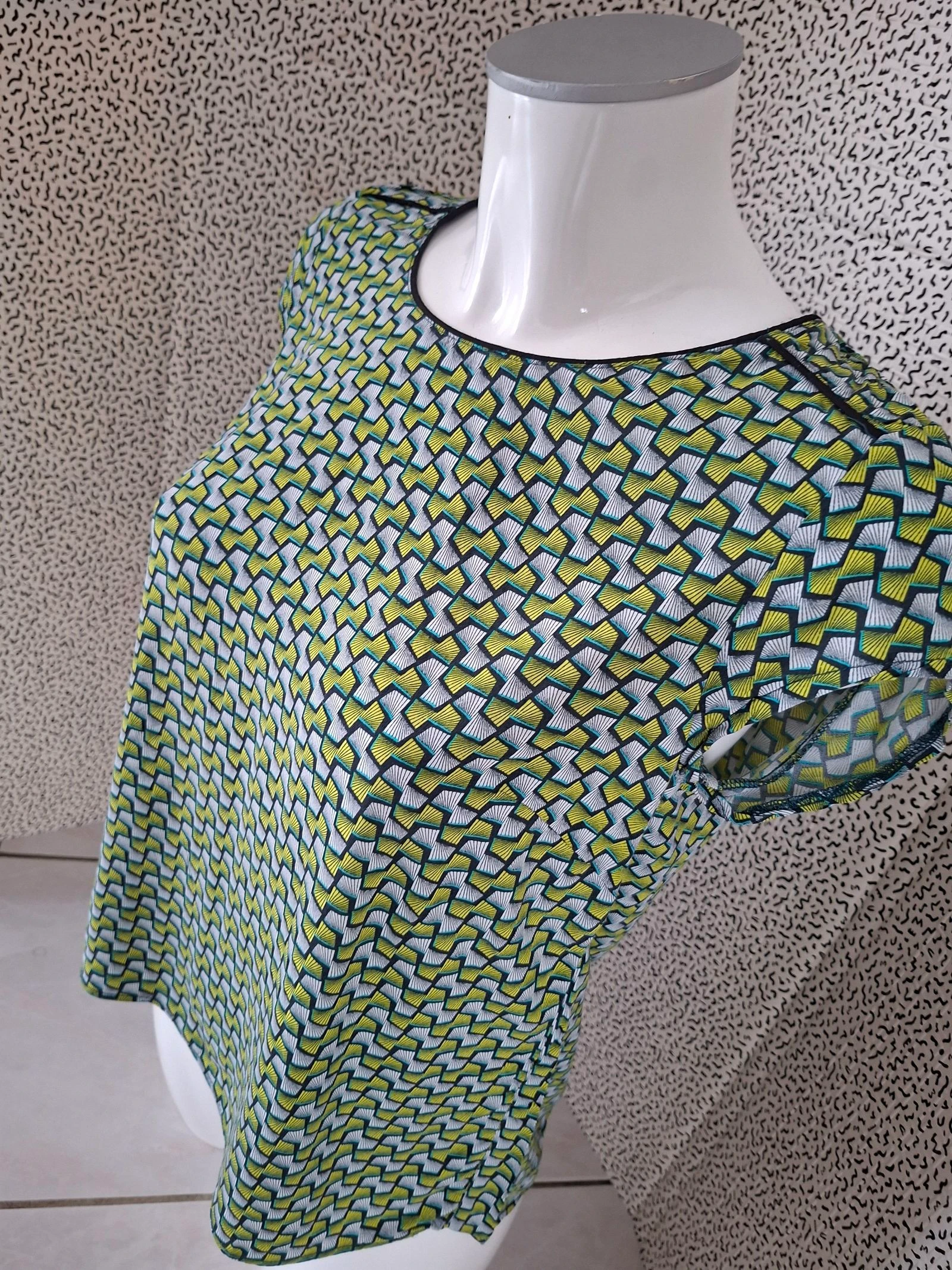 Blusa Cache Cache T1 S con estampado geométrico verde azul mangas cortas fluida para mujer – photo 3